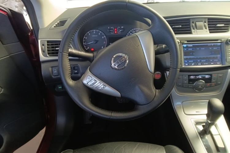 Used Nissan Sylphy 2014 1.6XV CVT Deluxe Edition Steering Wheel