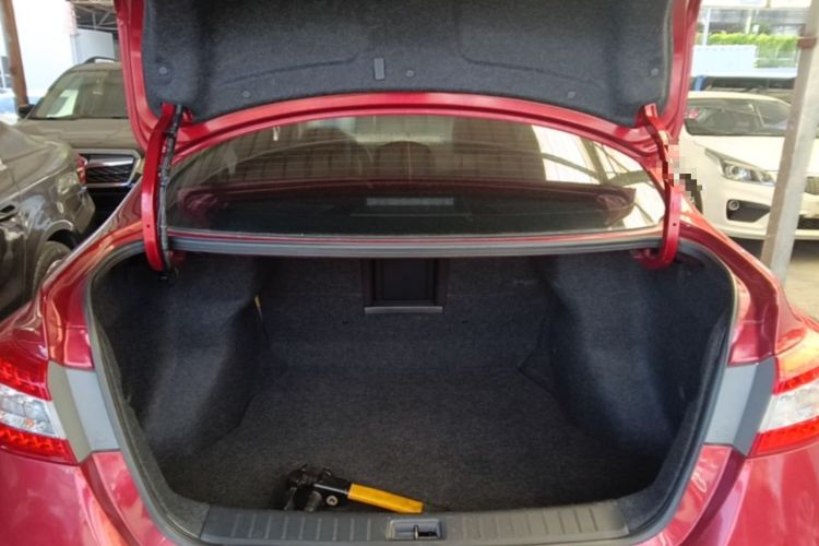Used Nissan Sylphy 2014 1.6XV CVT Deluxe Edition Trunk
