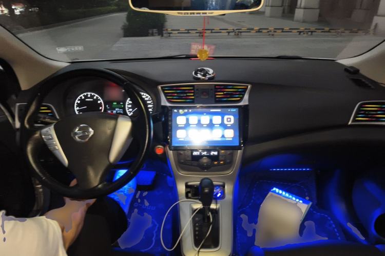 Used Nissan Sylphy 2014 1.6XV CVT Deluxe Edition Center Console
