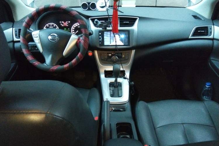 Used Nissan Sylphy 2014 1.6XV CVT Deluxe Edition Center Console