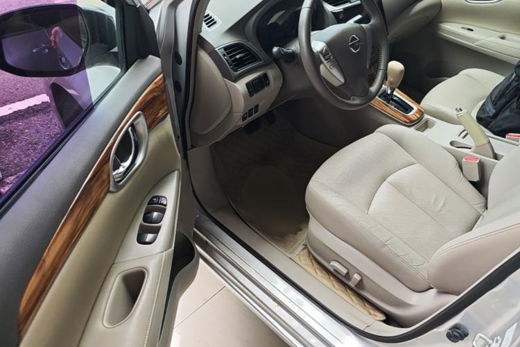 Used Nissan Sylphy 2014 1.6XV CVT Deluxe Edition Driver Seat
