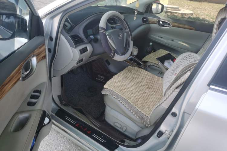 Used Nissan Sylphy 2014 1.6XV CVT Deluxe Edition Driver Seat