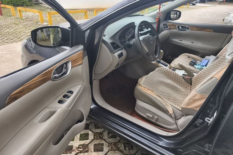 Used Nissan Sylphy 2014 1.6XV CVT Deluxe Edition Driver Seat