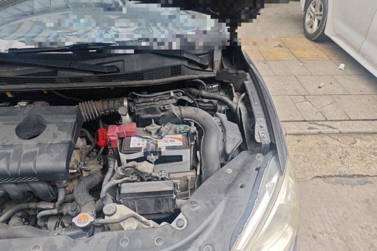 Used Nissan Sylphy 2014 1.6XV CVT Deluxe Edition Engine Bay Left