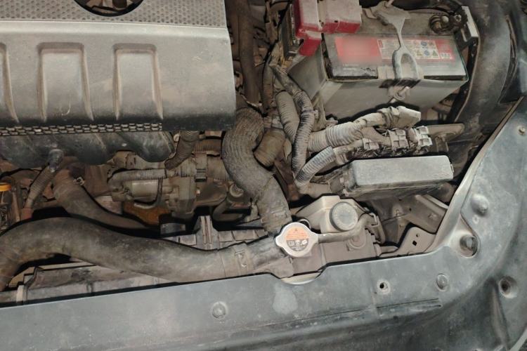 Used Nissan Sylphy 2014 1.6XV CVT Deluxe Edition Engine Bay Left