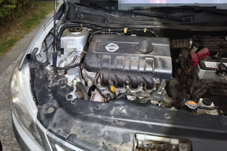 Used Nissan Sylphy 2014 1.6XV CVT Deluxe Edition Engine Bay Right