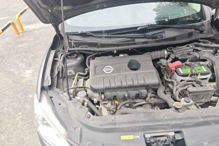 Used Nissan Sylphy 2014 1.6XV CVT Deluxe Edition Engine Bay Right