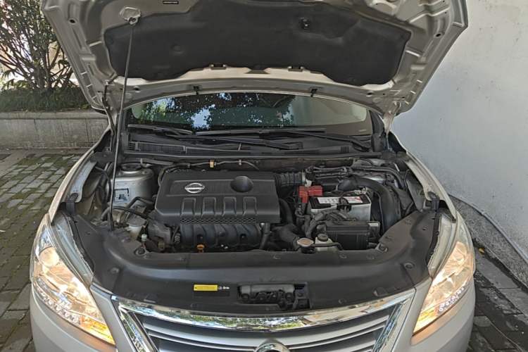 Used Nissan Sylphy 2014 1.6XV CVT Deluxe Edition Engine Bay