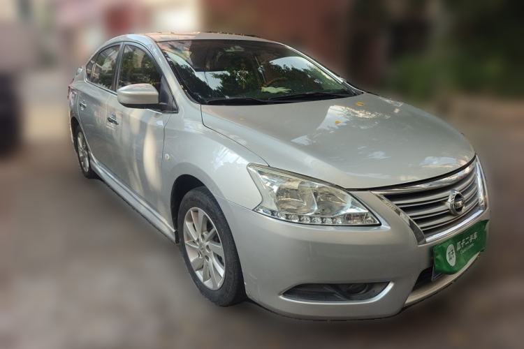 Used Nissan Sylphy 2014 1.6XV CVT Deluxe Edition Front Right 45 Deg