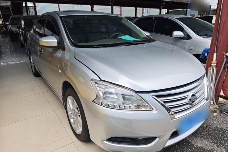 Used Nissan Sylphy 2014 1.6XV CVT Deluxe Edition Front Right 45 Deg