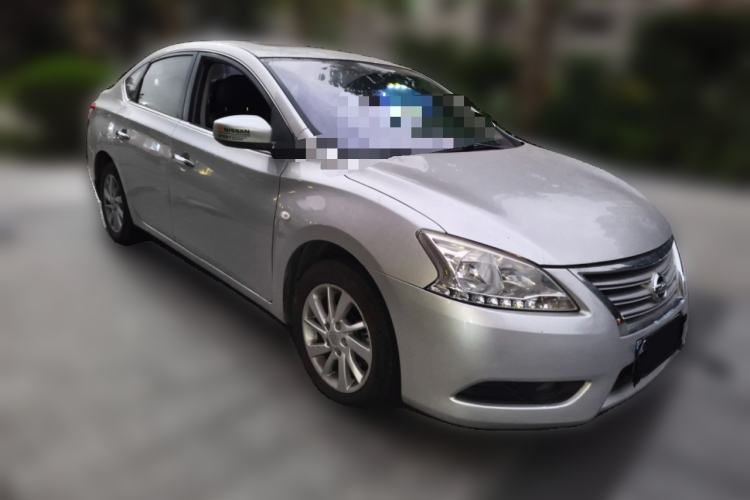 Used Nissan Sylphy 2014 1.6XV CVT Deluxe Edition Front Right 45 Deg