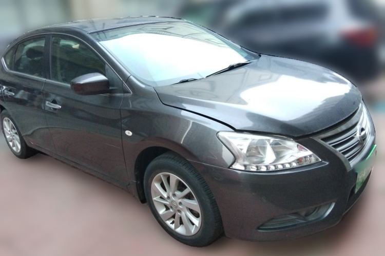 Used Nissan Sylphy 2014 1.6XV CVT Deluxe Edition Front Right 45 Deg
