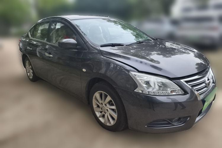 Used Nissan Sylphy 2014 1.6XV CVT Deluxe Edition Front Right 45 Deg