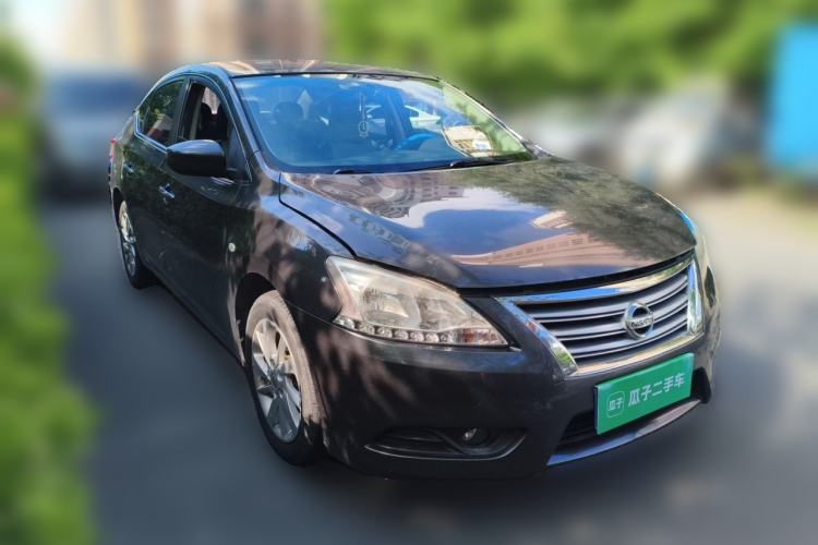 Used Nissan Sylphy 2014 1.6XV CVT Deluxe Edition Front Right 45 Deg