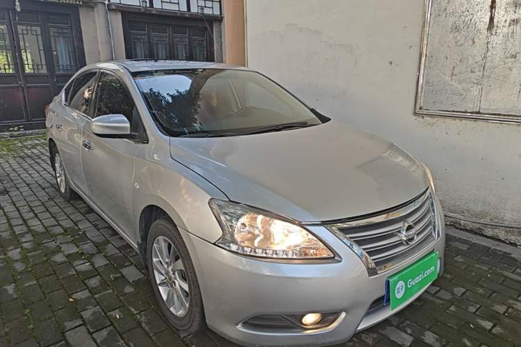 Used Nissan Sylphy 2014 1.6XV CVT Deluxe Edition Front Right 45 Deg