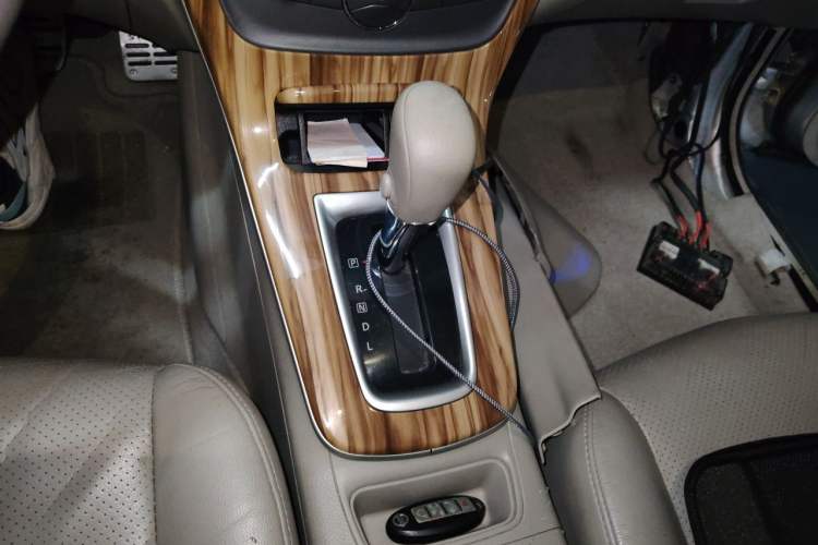 Used Nissan Sylphy 2014 1.6XV CVT Deluxe Edition Gear Lever