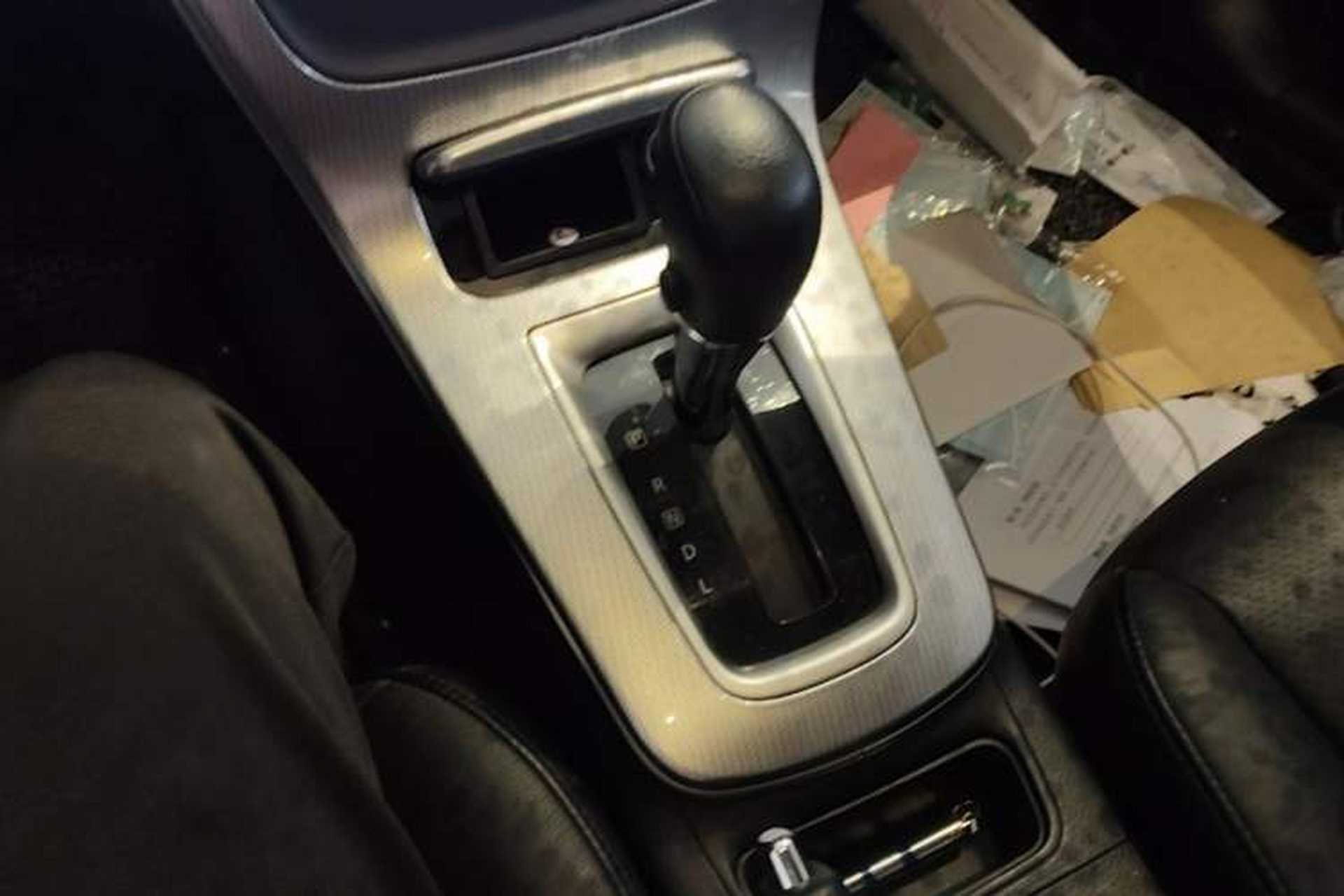 Used Nissan Sylphy 2014 1.6XV CVT Deluxe Edition Gear Lever