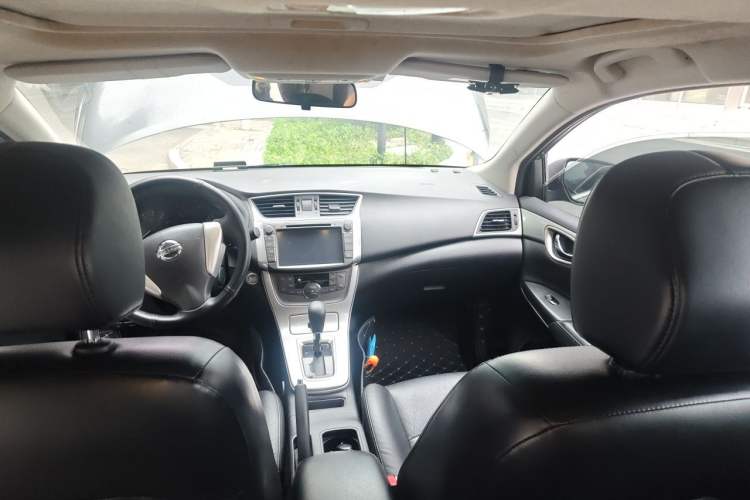 Used Nissan Sylphy 2014 1.6XV CVT Deluxe Edition Headliner