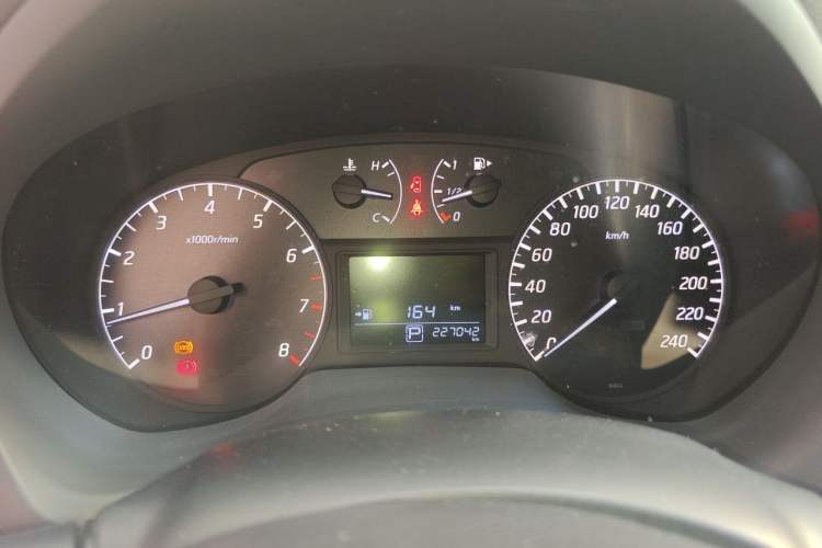 Used Nissan Sylphy 2014 1.6XV CVT Deluxe Edition Instrument Cluster