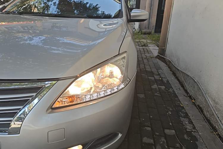 Used Nissan Sylphy 2014 1.6XV CVT Deluxe Edition Left Front Headlight
