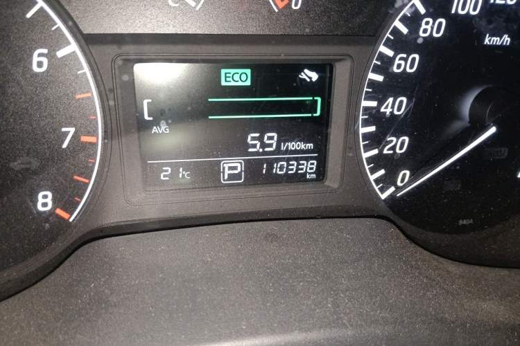 Used Nissan Sylphy 2014 1.6XV CVT Deluxe Edition Odometer Close Up