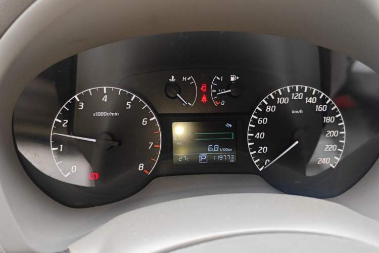 Used Nissan Sylphy 2014 1.6XV CVT Deluxe Edition Odometer Close Up