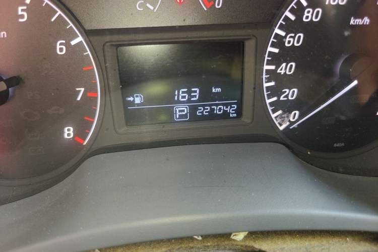 Used Nissan Sylphy 2014 1.6XV CVT Deluxe Edition Odometer Close Up