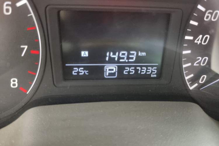 Used Nissan Sylphy 2014 1.6XV CVT Deluxe Edition Odometer Close Up