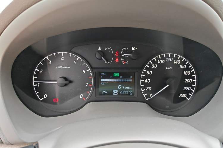 Used Nissan Sylphy 2014 1.6XV CVT Deluxe Edition Odometer Close Up