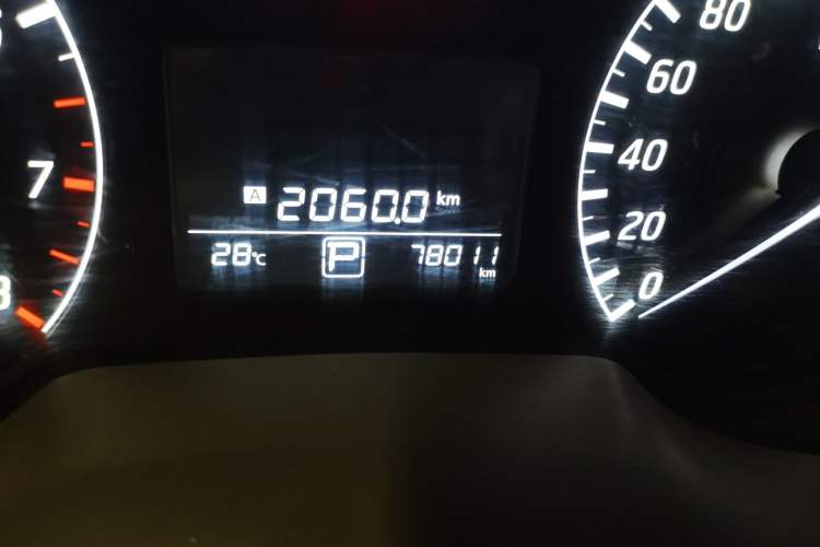 Used Nissan Sylphy 2014 1.6XV CVT Deluxe Edition Odometer Close Up