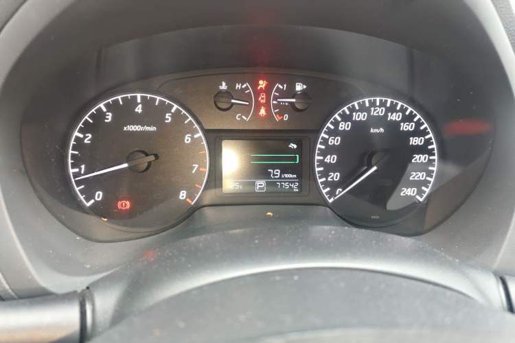 Used Nissan Sylphy 2014 1.6XV CVT Deluxe Edition Odometer Close Up