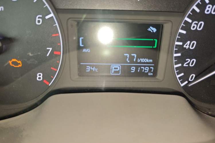 Used Nissan Sylphy 2014 1.6XV CVT Deluxe Edition Odometer Close Up