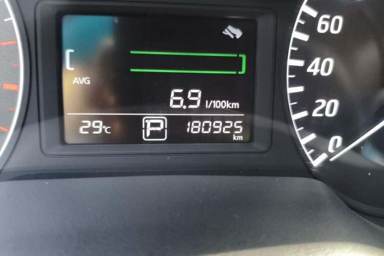 Used Nissan Sylphy 2014 1.6XV CVT Deluxe Edition Odometer Close Up