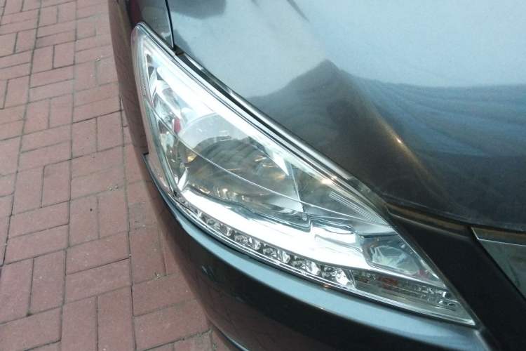 Used Nissan Sylphy 2014 1.6XV CVT Deluxe Edition Right Front Headlight