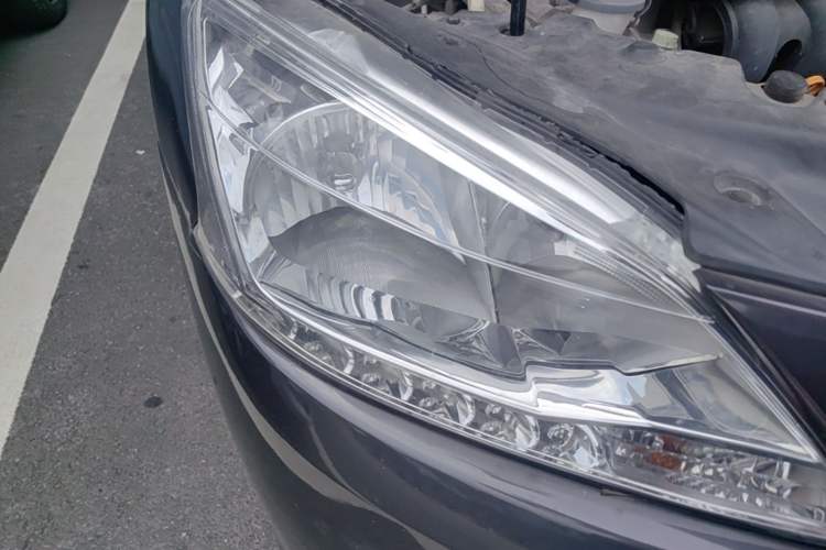 Used Nissan Sylphy 2014 1.6XV CVT Deluxe Edition Right Front Headlight