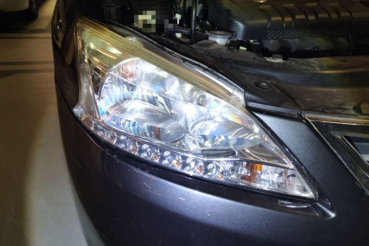 Used Nissan Sylphy 2014 1.6XV CVT Deluxe Edition Right Front Headlight