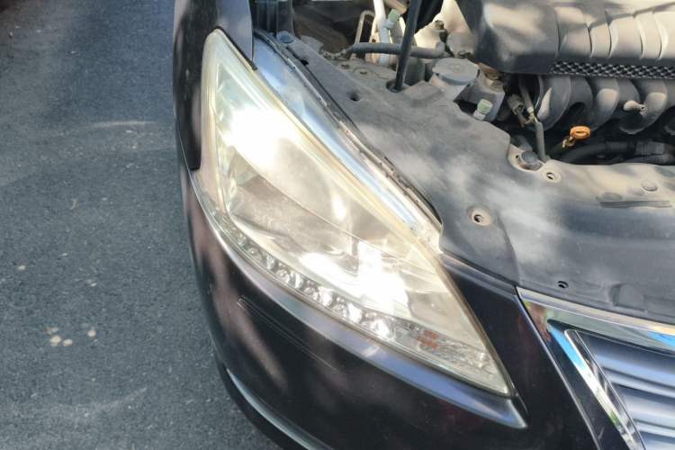 Used Nissan Sylphy 2014 1.6XV CVT Deluxe Edition Right Front Headlight