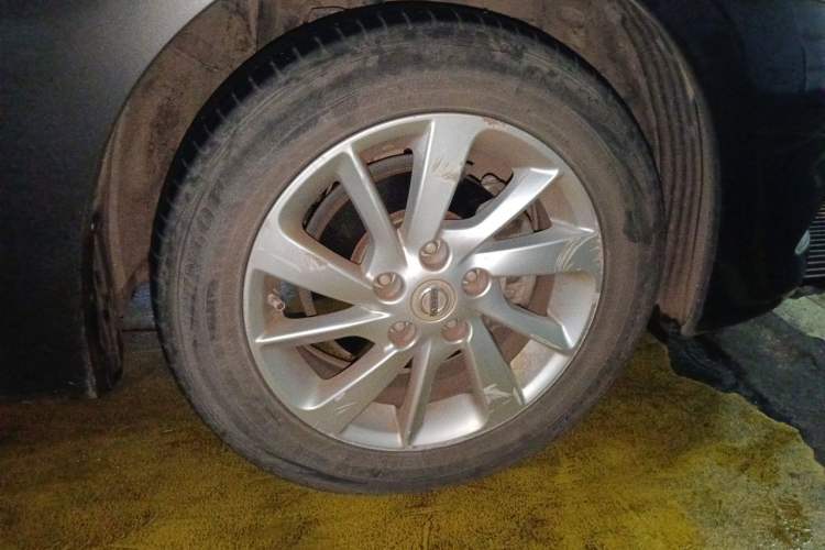 Used Nissan Sylphy 2014 1.6XV CVT Deluxe Edition Right Front Wheel Hub