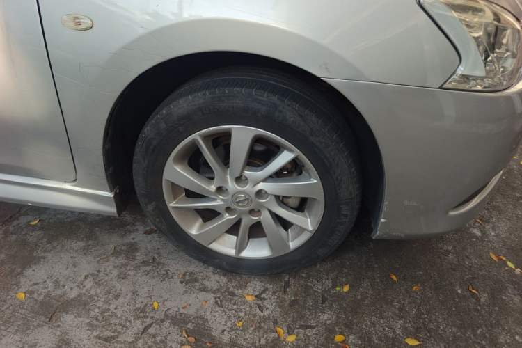 Used Nissan Sylphy 2014 1.6XV CVT Deluxe Edition Right Front Wheel Hub