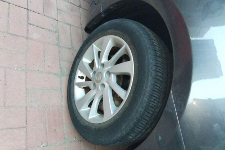 Used Nissan Sylphy 2014 1.6XV CVT Deluxe Edition Right Front Wheel Hub