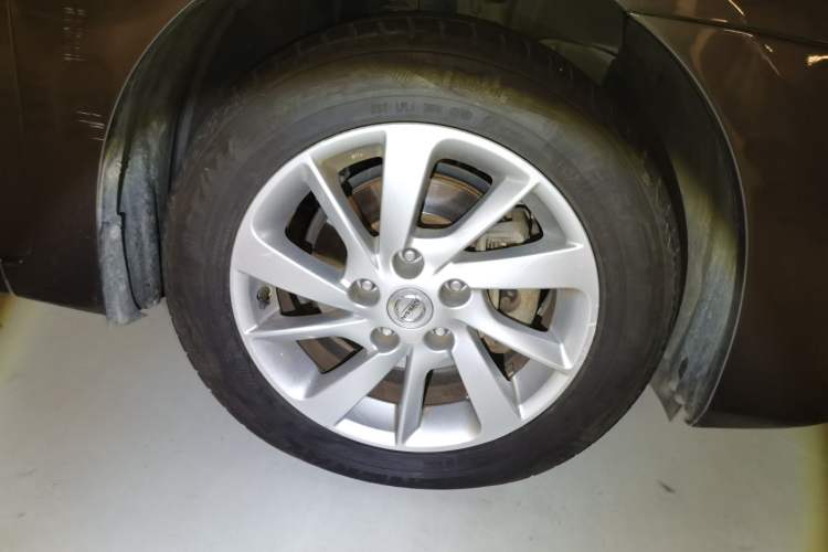 Used Nissan Sylphy 2014 1.6XV CVT Deluxe Edition Right Front Wheel Hub