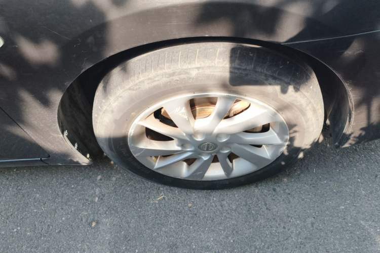 Used Nissan Sylphy 2014 1.6XV CVT Deluxe Edition Right Front Wheel Hub
