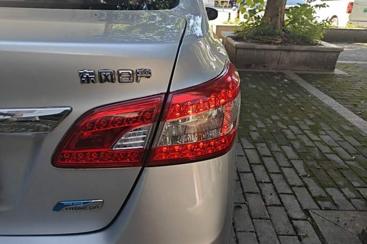 Used Nissan Sylphy 2014 1.6XV CVT Deluxe Edition Right Rear Taillight