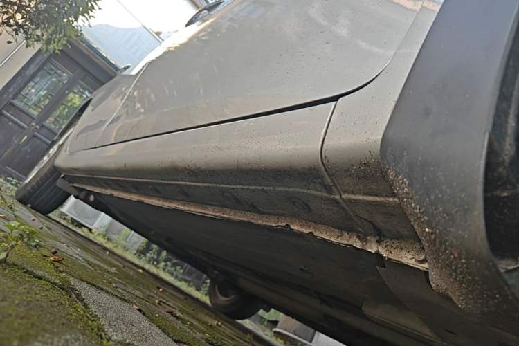 Used Nissan Sylphy 2014 1.6XV CVT Deluxe Edition Right Side Sill