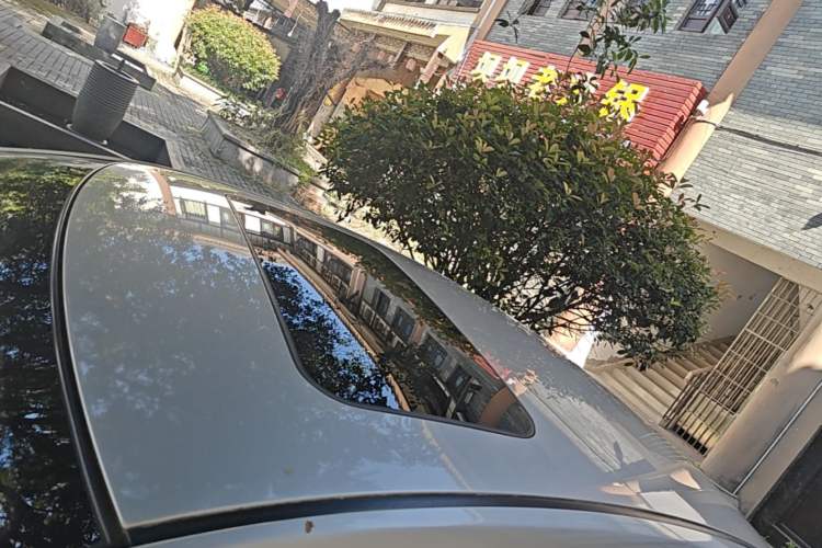Used Nissan Sylphy 2014 1.6XV CVT Deluxe Edition Roof