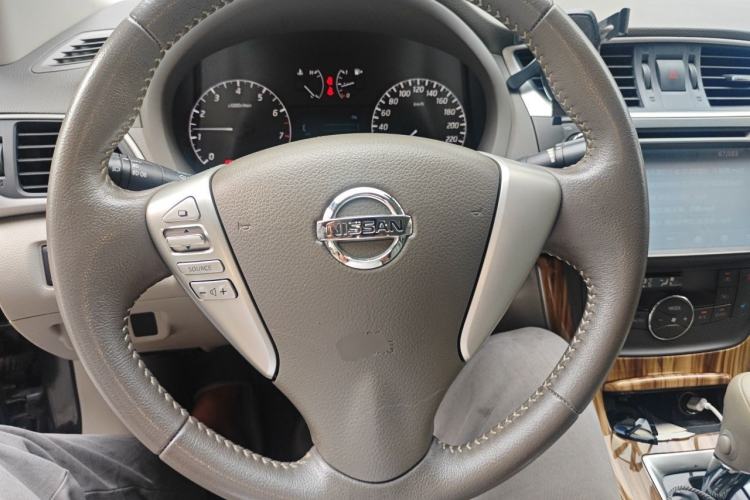 Used Nissan Sylphy 2014 1.6XV CVT Deluxe Edition Steering Wheel