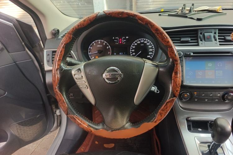Used Nissan Sylphy 2014 1.6XV CVT Deluxe Edition Steering Wheel