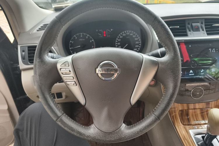 Used Nissan Sylphy 2014 1.6XV CVT Deluxe Edition Steering Wheel