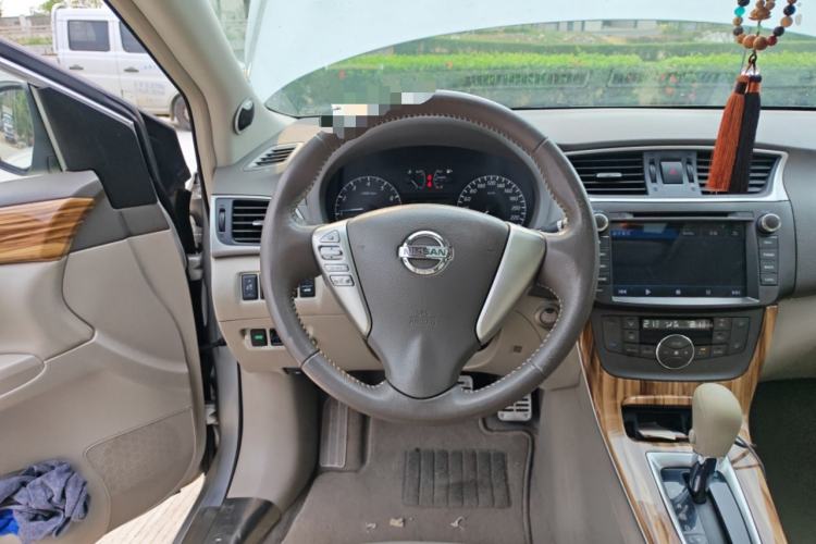 Used Nissan Sylphy 2014 1.6XV CVT Deluxe Edition Steering Wheel
