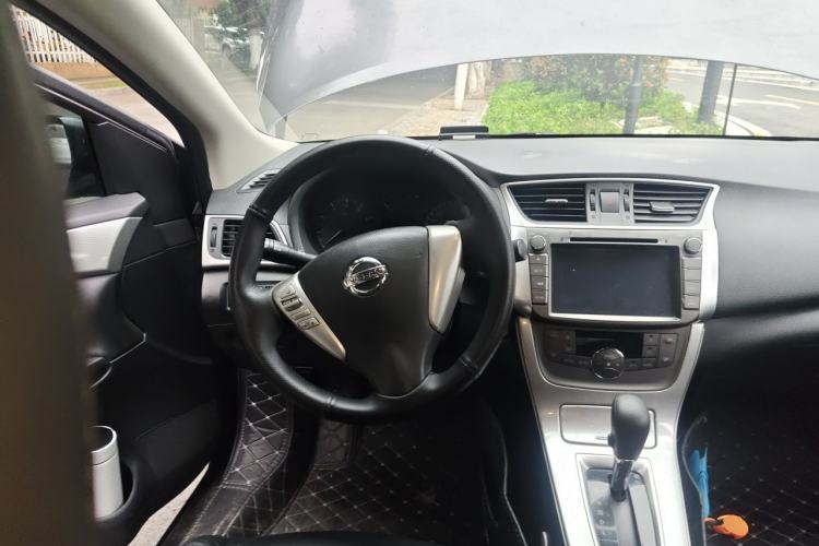 Used Nissan Sylphy 2014 1.6XV CVT Deluxe Edition Steering Wheel